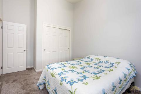11713 Copernicus Ave, Bakersfield, CA 93312 photo 21