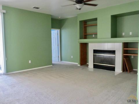 1246 Mission Dr, Lemoore, CA 93245 photo 4