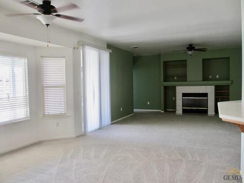 1246 Mission Dr, Lemoore, CA 93245 photo 3