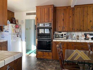 212 Jackson St, Taft, CA 93268 photo 4