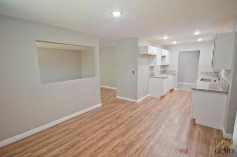 1027 15th St, Wasco, CA 93280 photo 6