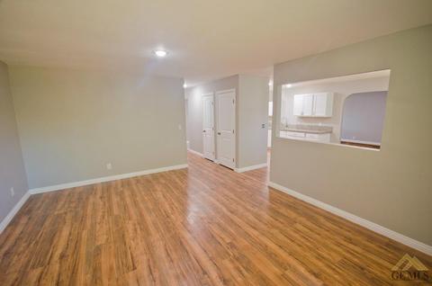 1027 15th St, Wasco, CA 93280 photo 5