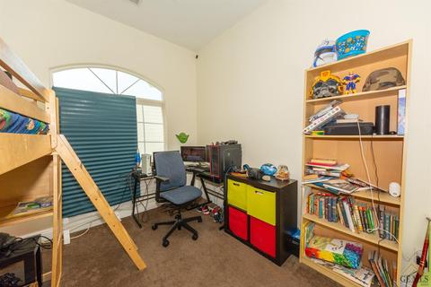 402 Palm St, Taft, CA 93268 photo 26