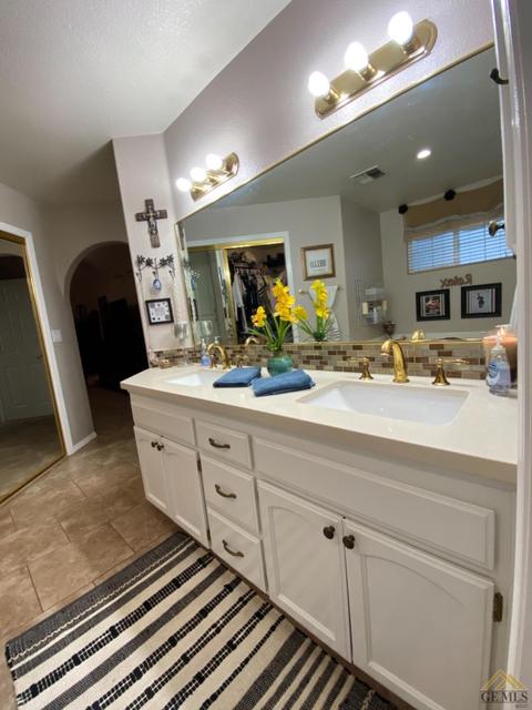 449 Terrace Dr, Taft, CA 93268 photo 25