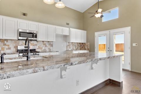 8906 Red River Ct, Bakersfield, CA 93312 photo 12
