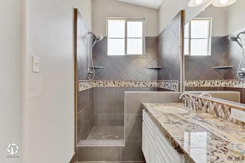 8906 Red River Ct, Bakersfield, CA 93312 photo 22