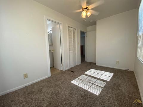 320 E St, Taft, CA 93268 photo 9