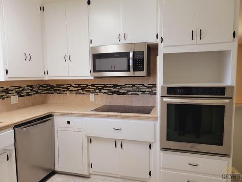 925 Mammoth Ave, Bakersfield, CA 93308 photo 3