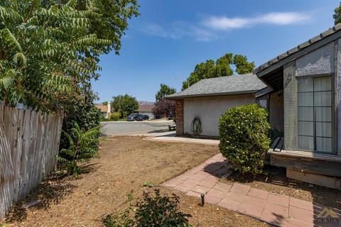 204 Chestnut Ct, Tehachapi, CA 93561 photo 4