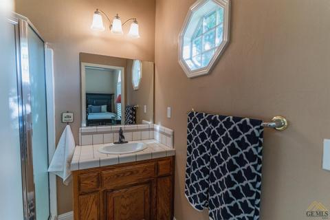 480 Terrace Dr, Taft, CA 93268 photo 17