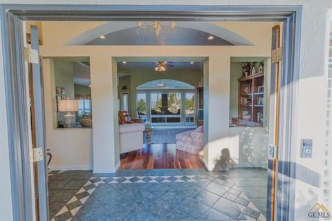 480 Terrace Dr, Taft, CA 93268 photo 5