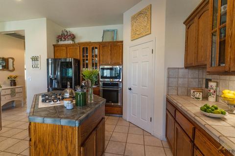 480 Terrace Dr, Taft, CA 93268 photo 8
