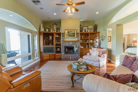 480 Terrace Dr, Taft, CA 93268 photo 11