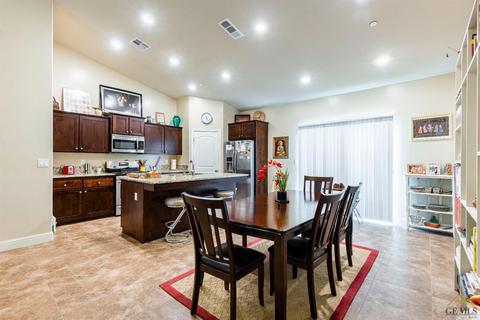9603 Tonset St, Bakersfield, CA 93313 photo 9