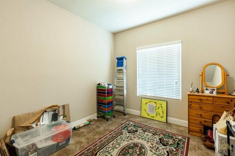9603 Tonset St, Bakersfield, CA 93313 photo 14
