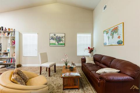 9603 Tonset St, Bakersfield, CA 93313 photo 7