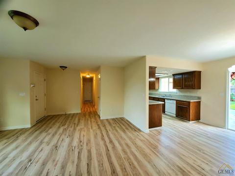 233 Ojeda St, Arvin, CA 93203 photo 4