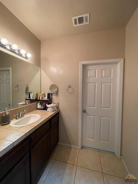 205 E Thunder Gulch Dr, Bakersfield, CA 93307 photo 19