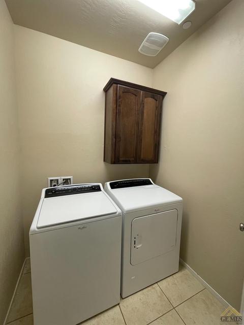 205 E Thunder Gulch Dr, Bakersfield, CA 93307 photo 11
