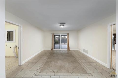 5249 Montecito Dr, Bakersfield, CA 93306 photo 16