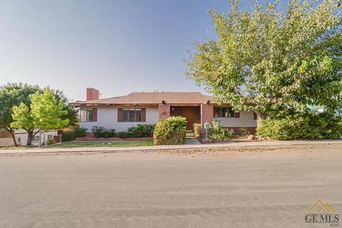 702 E St, Taft, CA 93268 photo 1