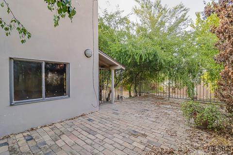 702 E St, Taft, CA 93268 photo 32