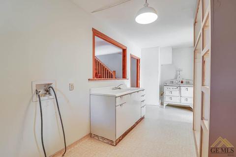 702 E St, Taft, CA 93268 photo 30