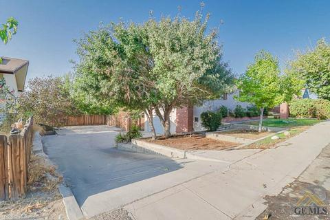 702 E St, Taft, CA 93268 photo 4