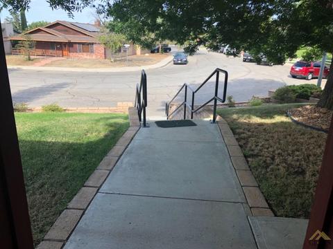 511 Alpine St, Taft, CA 93268 photo 7