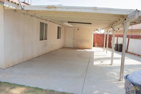 691 Becker Ave, Shafter, CA 93263 photo 21