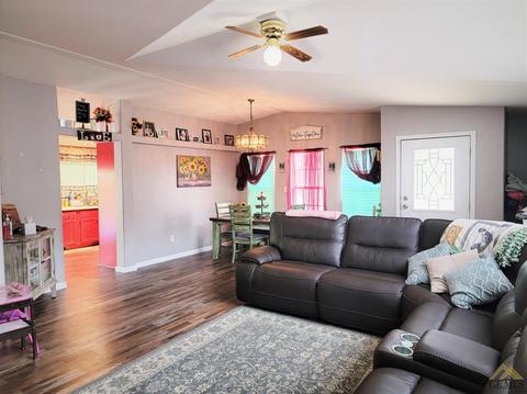 307 Fillmore St, Taft, CA 93268 photo 3