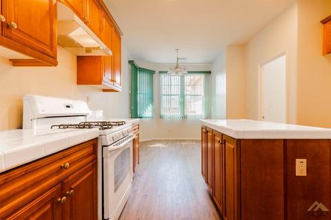 1241 Miranda Ct, Tehachapi, CA 93561 photo 8