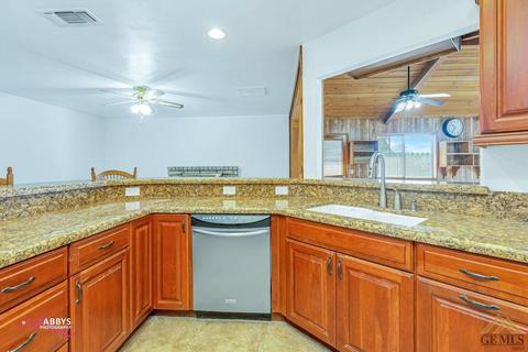 3913 Newcombe Ave, Bakersfield, CA 93313 photo 11