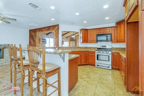 3913 Newcombe Ave, Bakersfield, CA 93313 photo 8