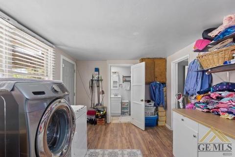 323 Walnut St, Shafter, CA 93263 photo 18