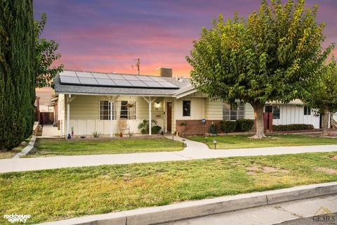 308 E Woodrow St, Taft, CA 93268 photo 2