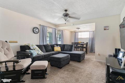 308 E Woodrow St, Taft, CA 93268 photo 7
