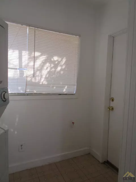 326 B St, Taft, CA 93268 photo 11