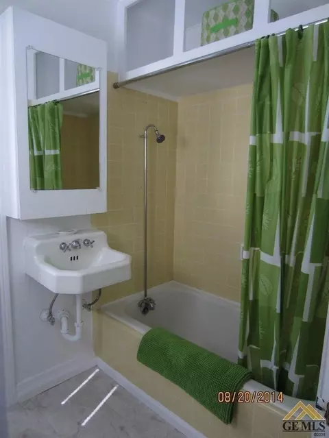 326 B St, Taft, CA 93268 photo 5
