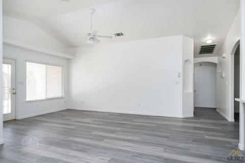 4201 Downpatrick Ct, Bakersfield, CA 93313 photo 11