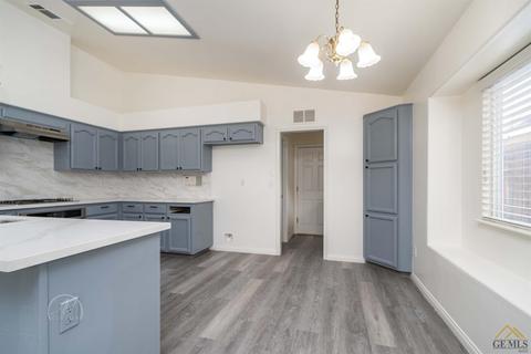 4201 Downpatrick Ct, Bakersfield, CA 93313 photo 12