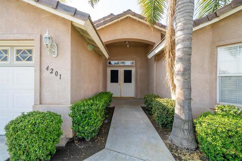 4201 Downpatrick Ct, Bakersfield, CA 93313 photo 2