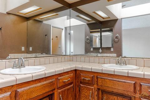 8512 Eakins Dr, Bakersfield, CA 93311 photo 24