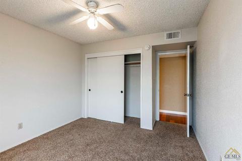 8512 Eakins Dr, Bakersfield, CA 93311 photo 16