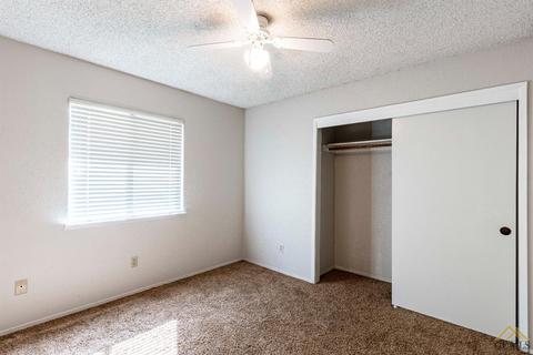 8512 Eakins Dr, Bakersfield, CA 93311 photo 15