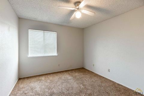 8512 Eakins Dr, Bakersfield, CA 93311 photo 17