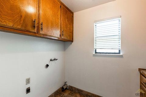 8512 Eakins Dr, Bakersfield, CA 93311 photo 25