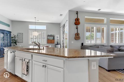 14817 Checkerbloom Dr, Bakersfield, CA 93314 photo 18