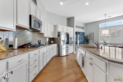 14817 Checkerbloom Dr, Bakersfield, CA 93314 photo 17