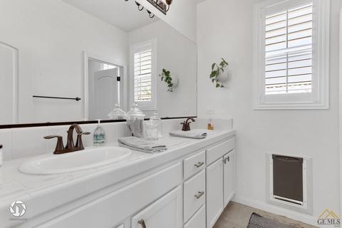 14817 Checkerbloom Dr, Bakersfield, CA 93314 photo 35